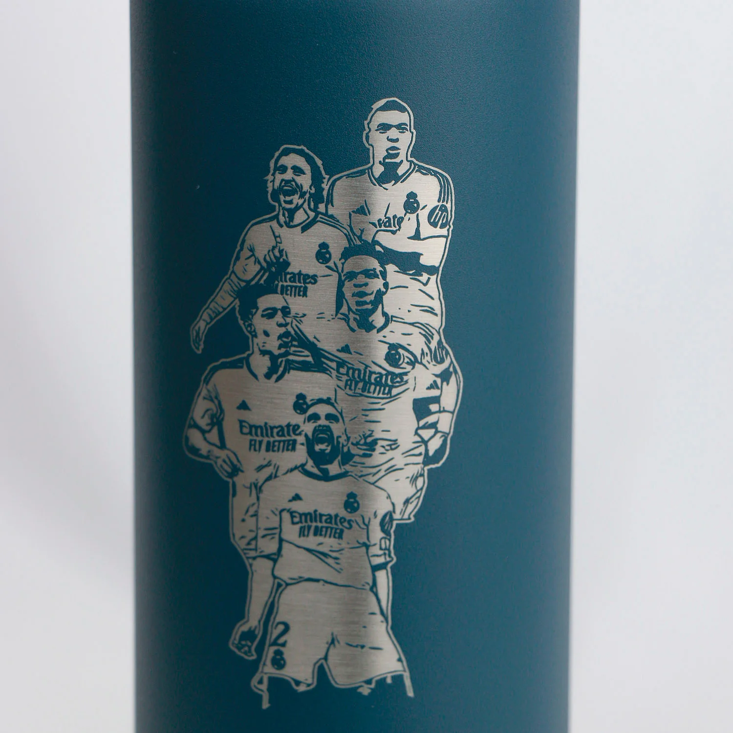 Bottle Thermo Team + Crest 600ml Ocean Blue Real Madrid - Image 3