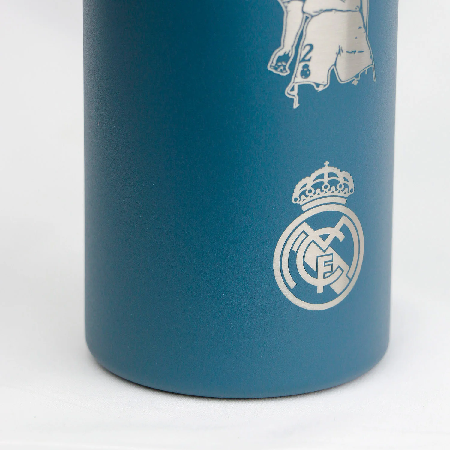 Bottle Thermo Team + Crest 600ml Ocean Blue Real Madrid - Image 4