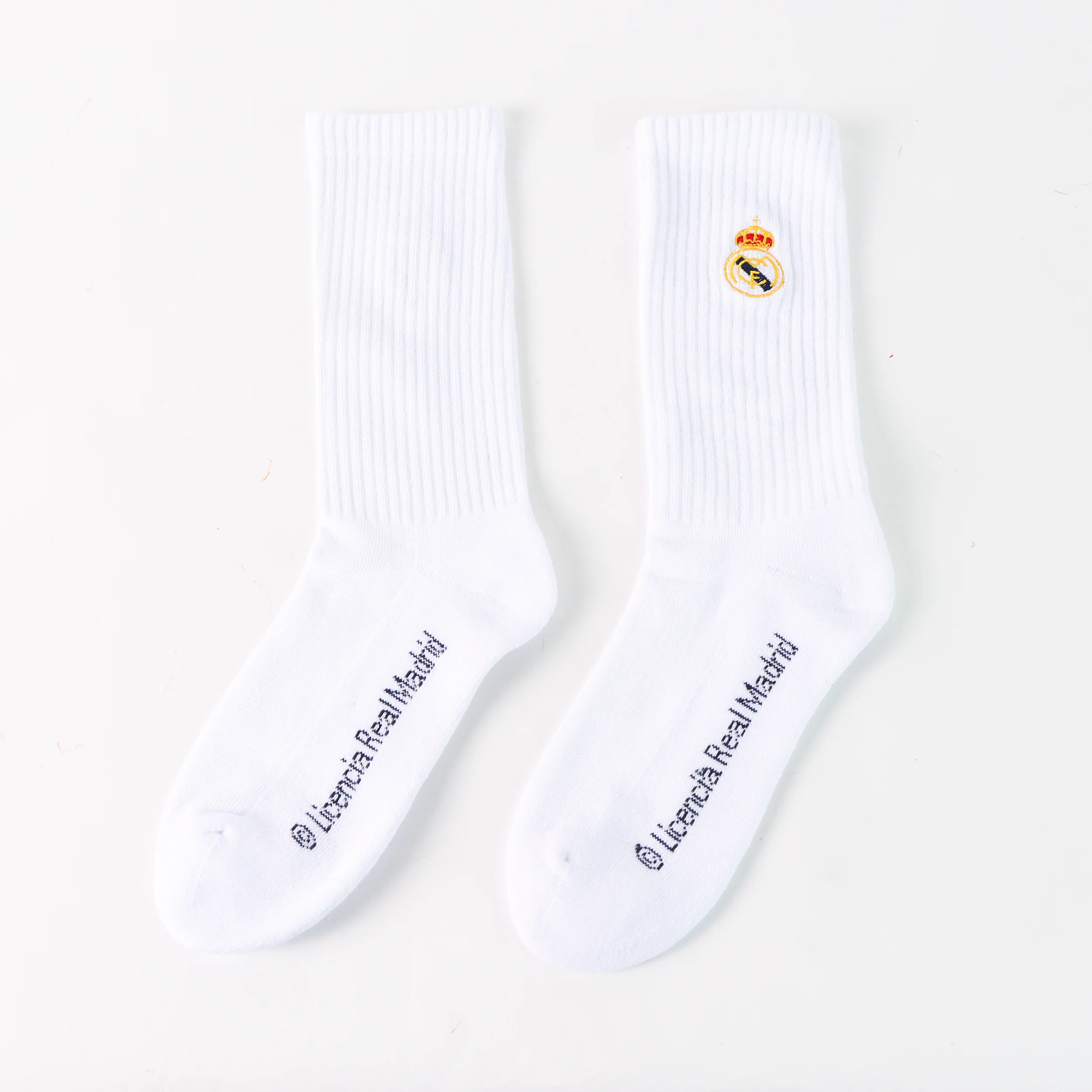 Pack of 2 Long White Socks - Image 4