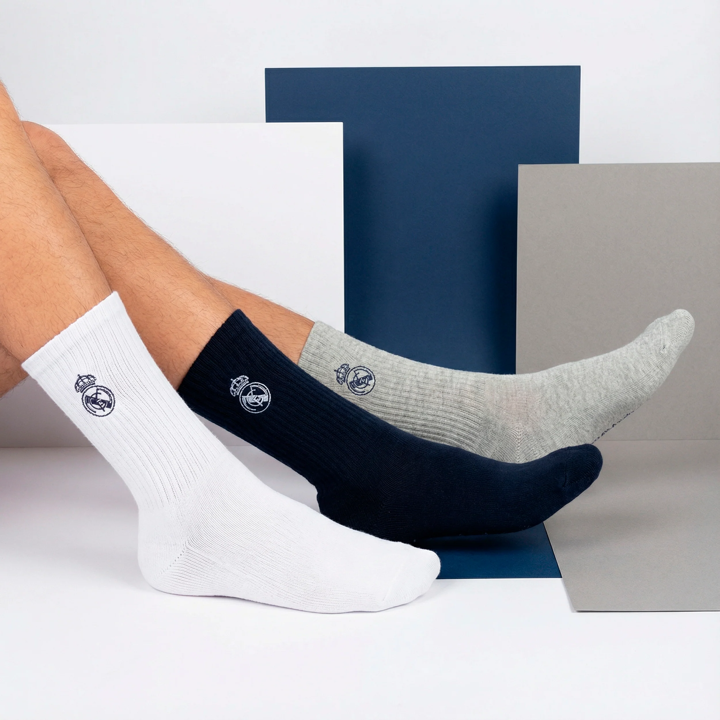 Pack of 3 Long Multicolor Socks - Image 5