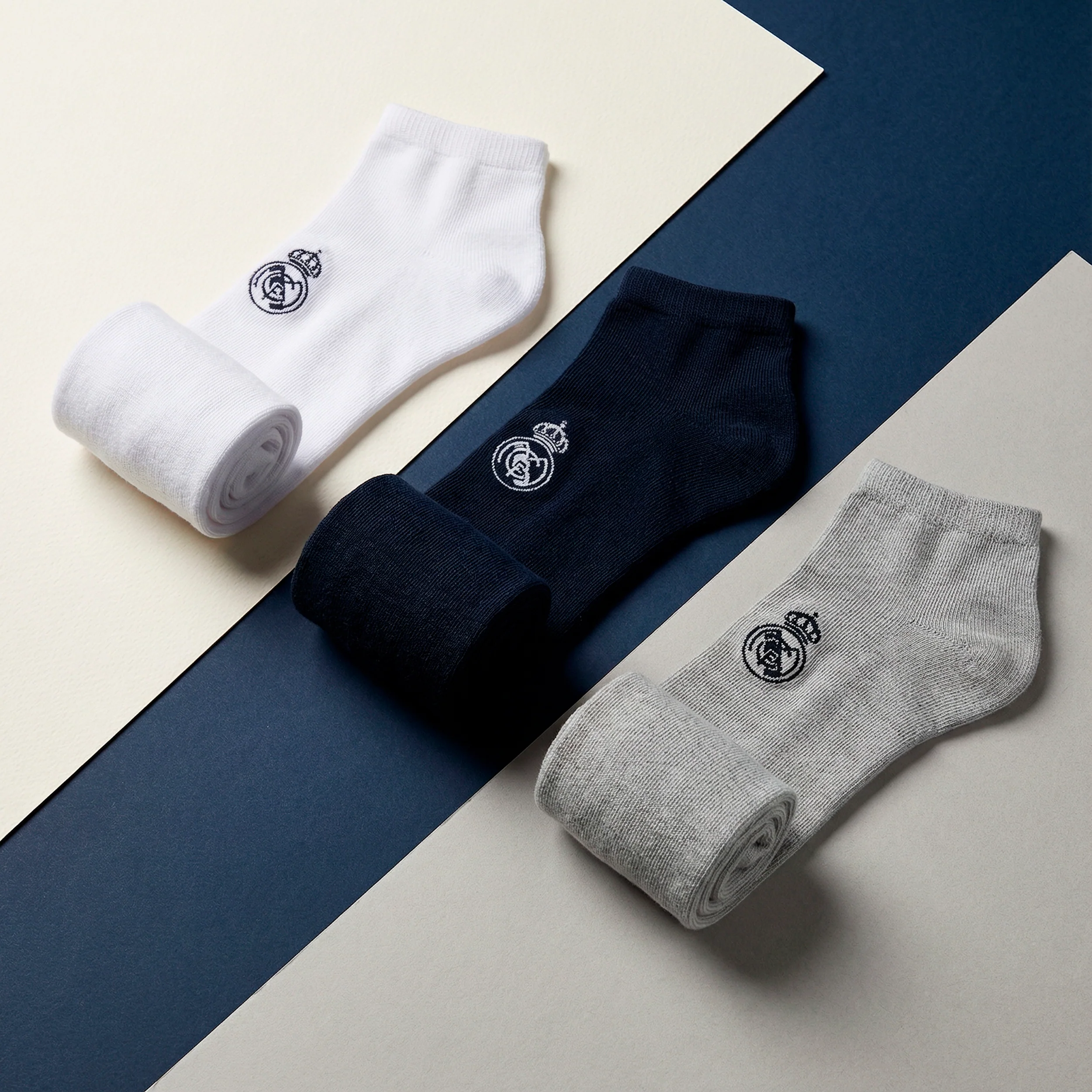 Pack of 3 Short Multicolor Socks - Image 9