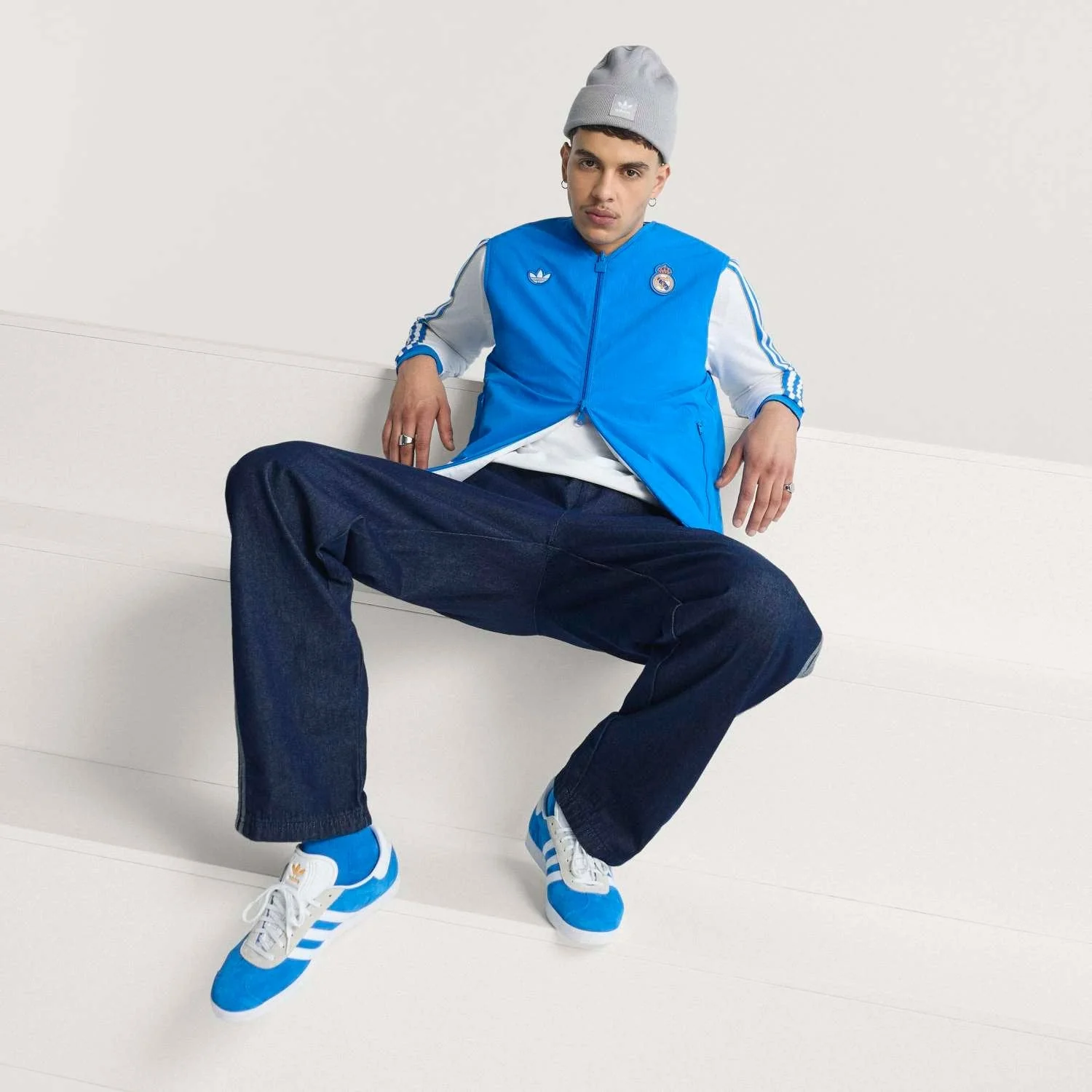 Mens adidas Originals Terrace Icons Reversible Vest 25/26 Blue - Image 3