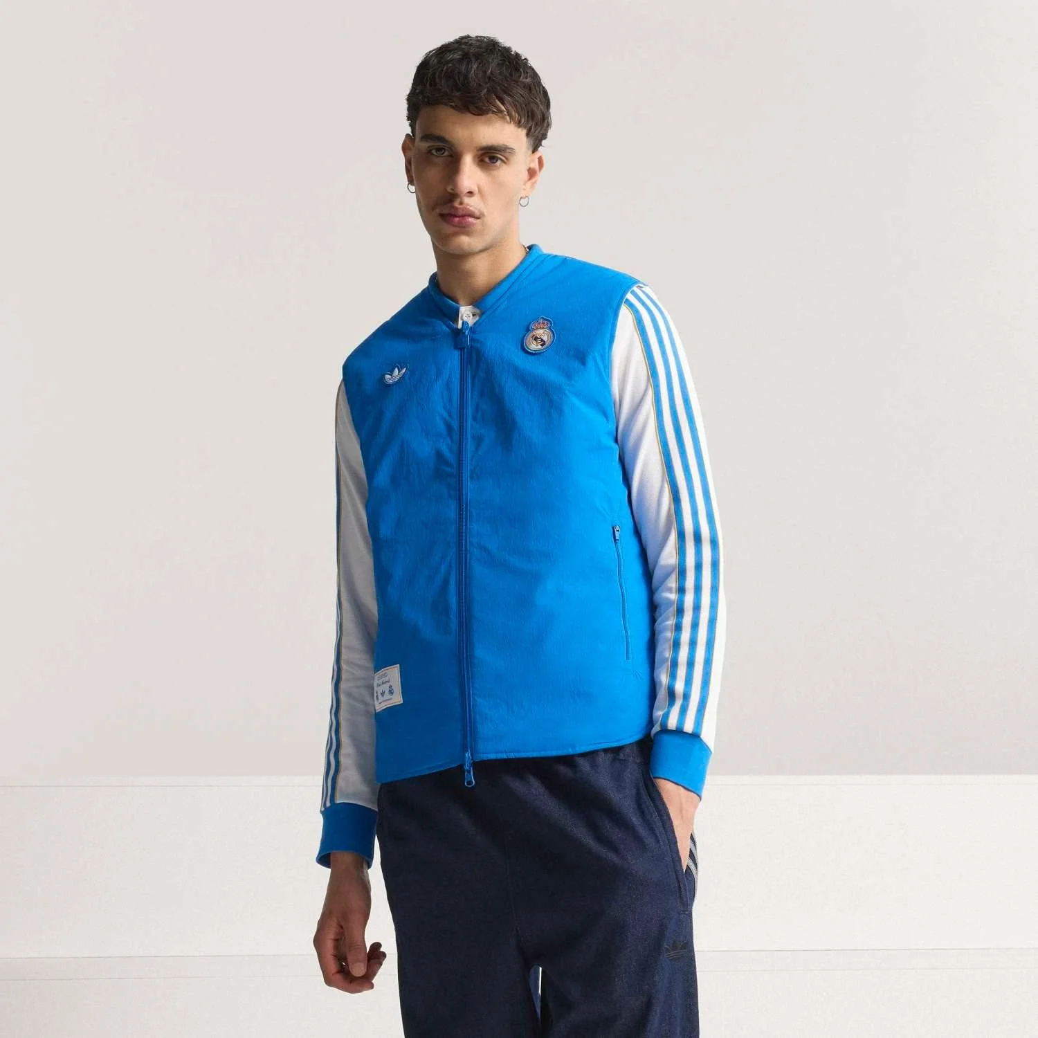 Mens adidas Originals Terrace Icons Reversible Vest 25/26 Blue - Image 4