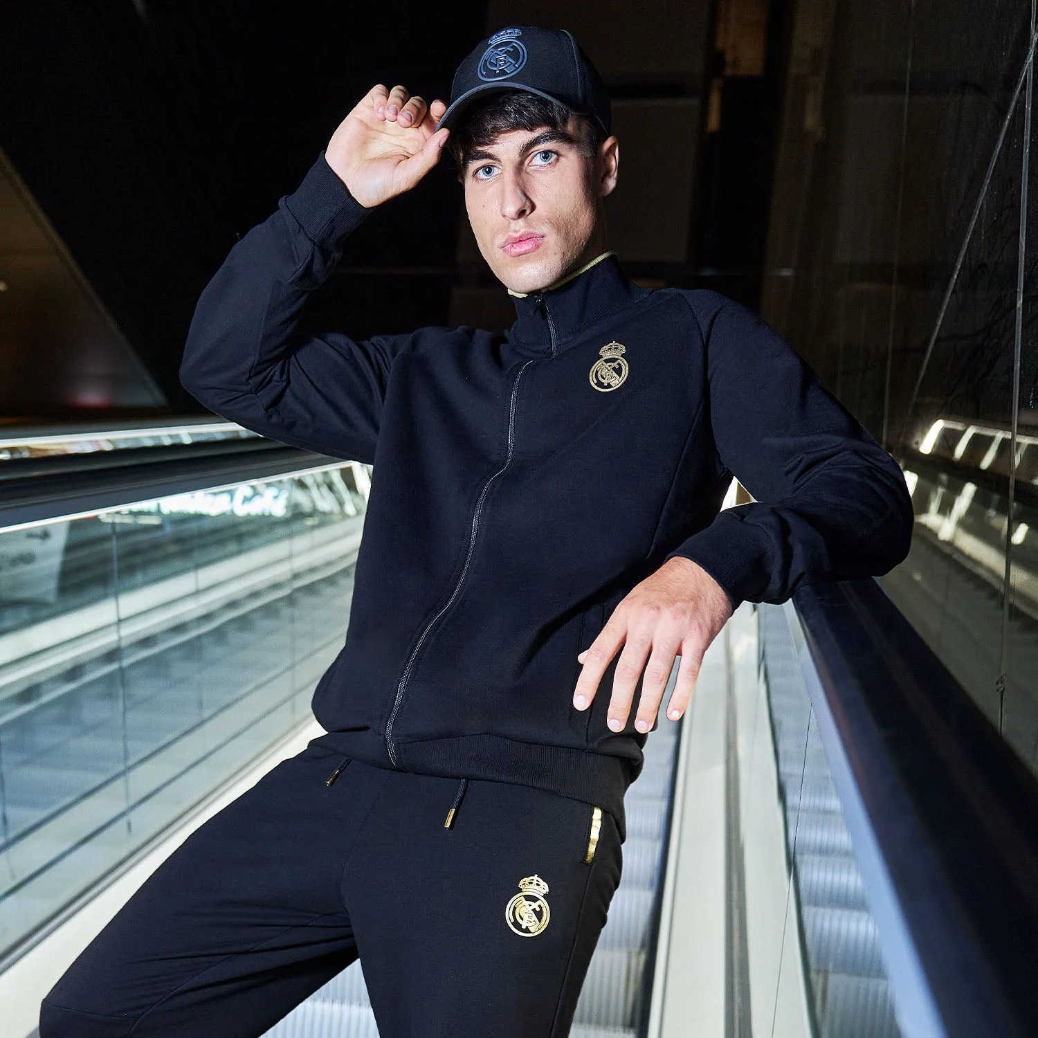 Mens Black & Gold Track Top - Image 3