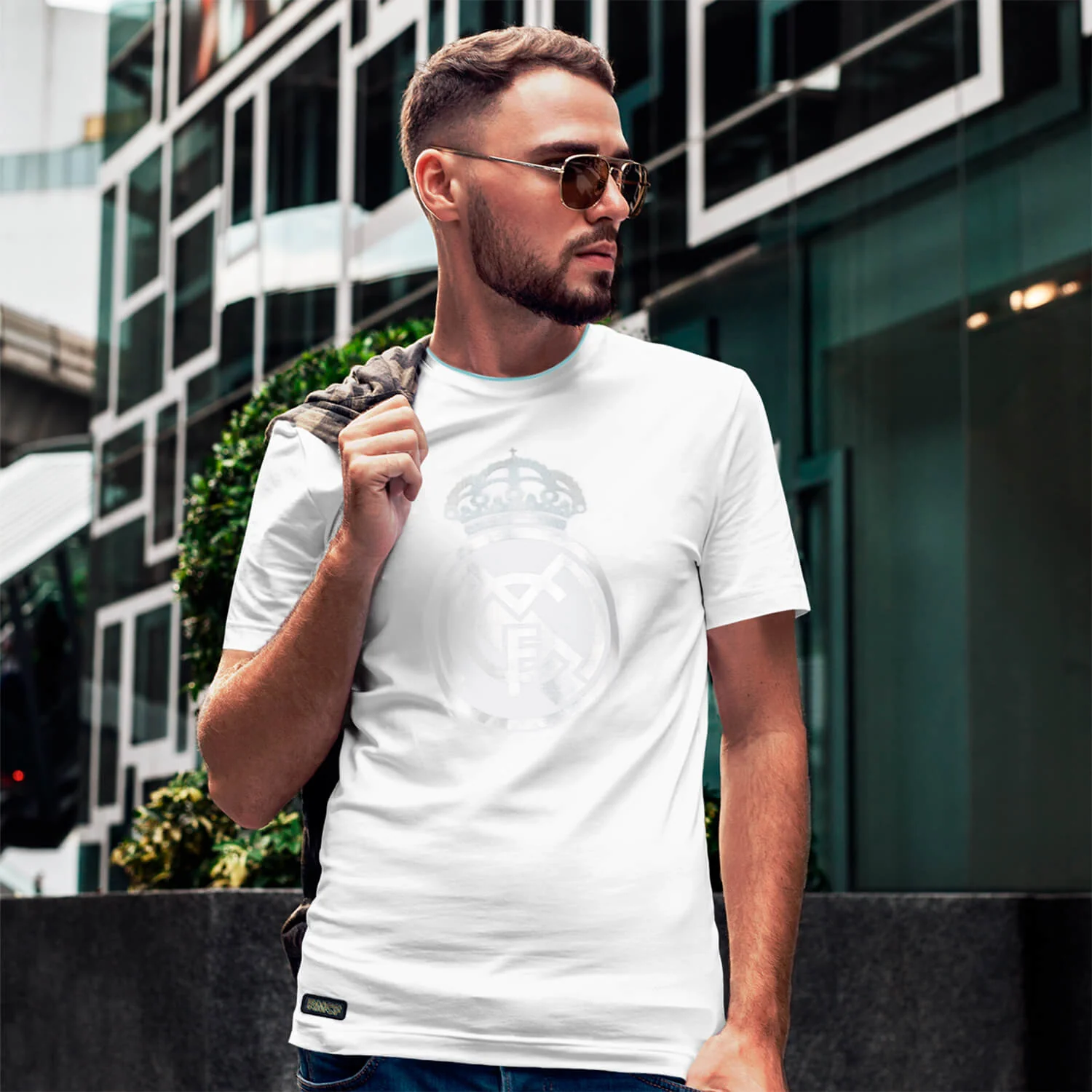 Bernabéu Neon Lights Mens RMCF Reflective Logo T-Shirt White - Image 2