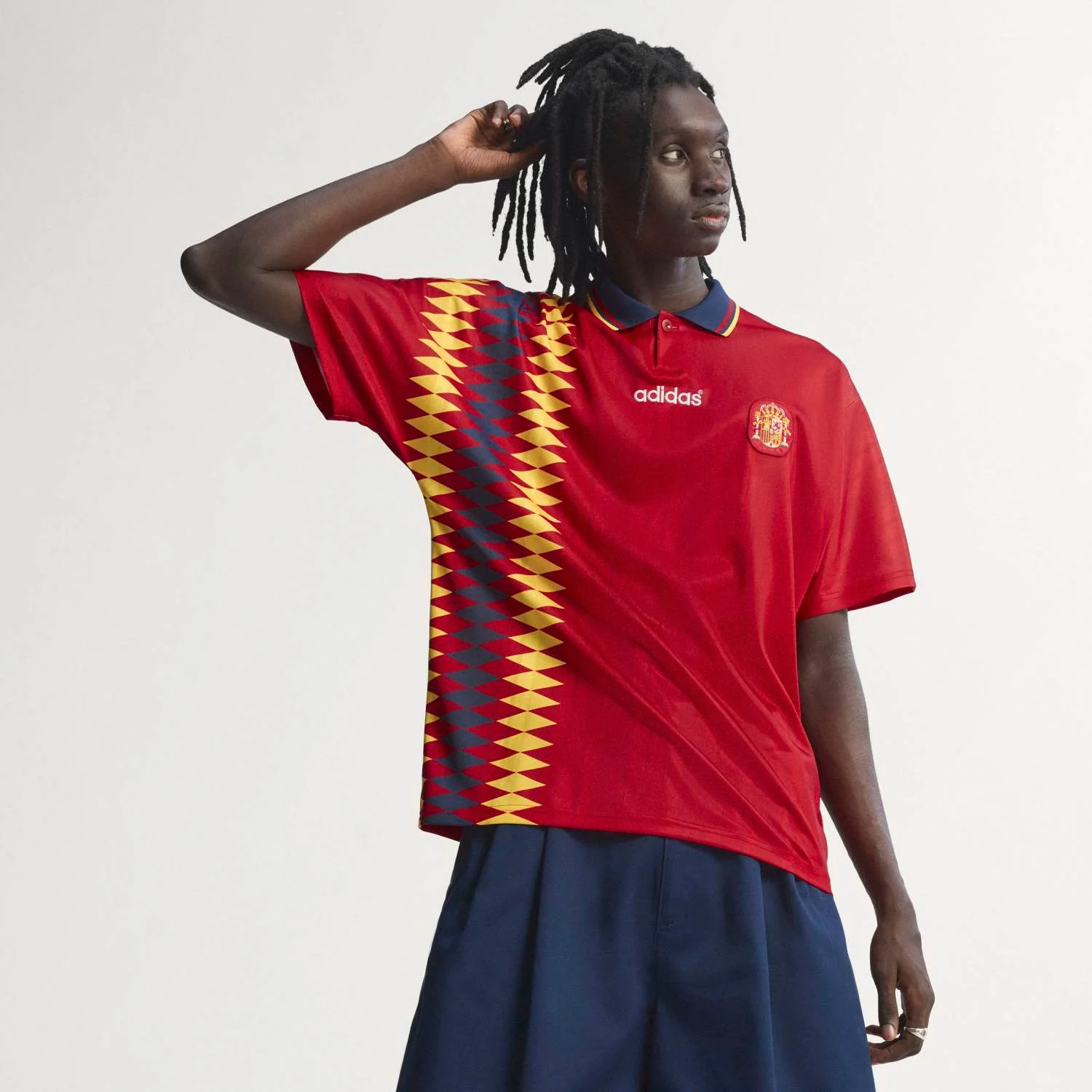 Spain Mens Home Retro Jersey 1996 Red - Image 8